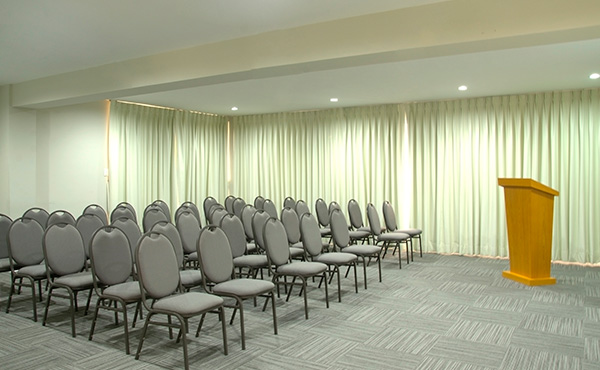 sala-de-conferencias-5