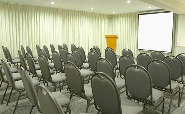sala-de-conferencias-6